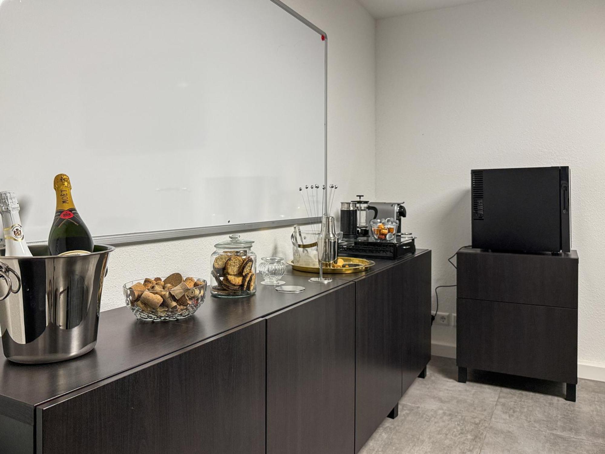 Group Friendly Comfort Central Stuttgart Apartment Extérieur photo